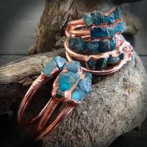 Neon apatite ring