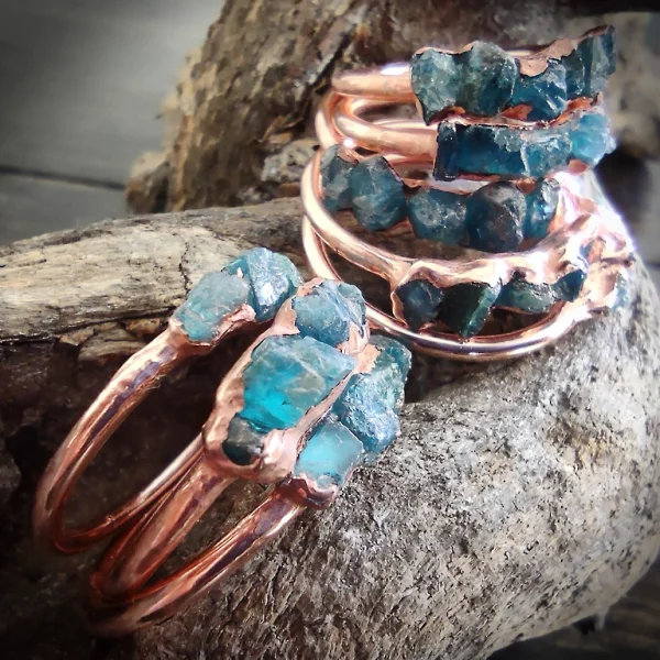 Neon apatite ring