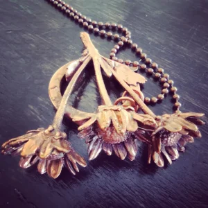 Daisy necklace