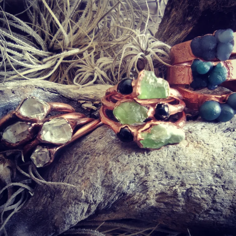 Set of three different rings